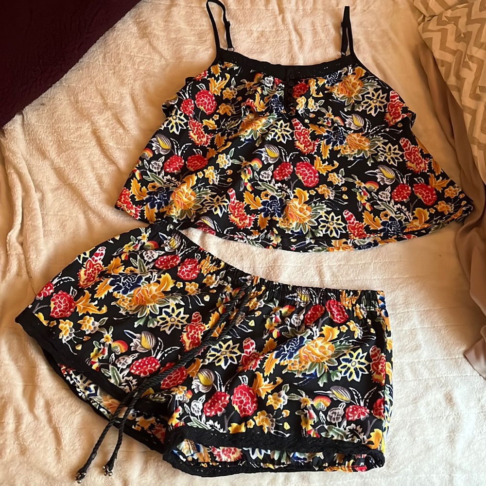 Colorful 2 piece summer outfit